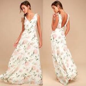 Lulu's White and Pink Floral Maxi Dress M